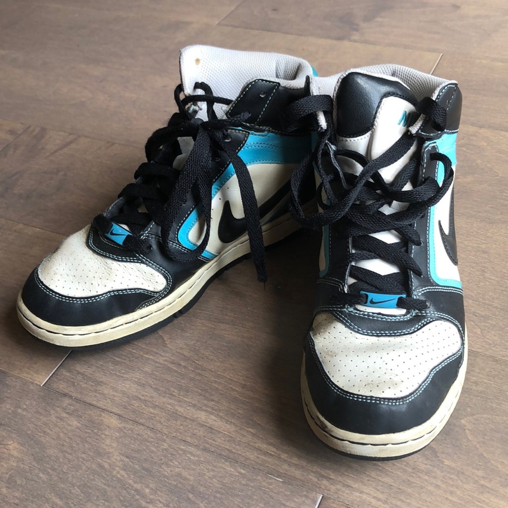 Nike Air Force 1’s 💙🤍🖤